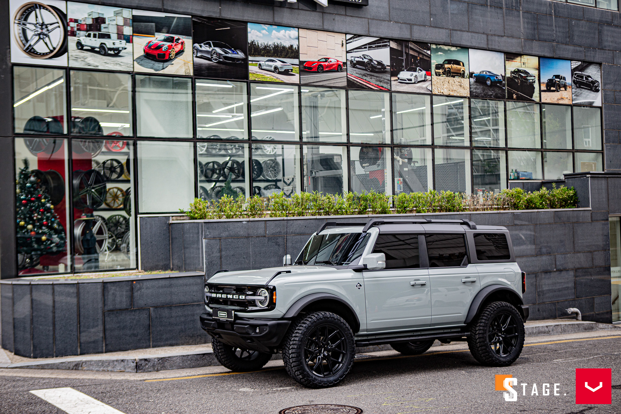 FORD BRONCO HYBRID FORGED SERIES HF6 4 Vossen Wheels