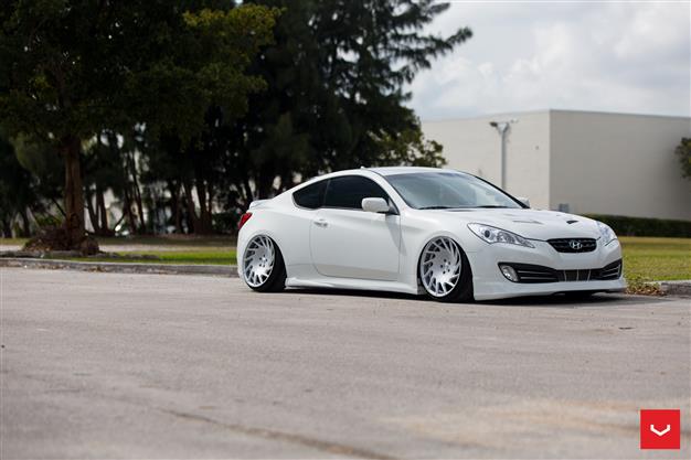 HYUNDAI GENESIS - VOSSEN: VLE1