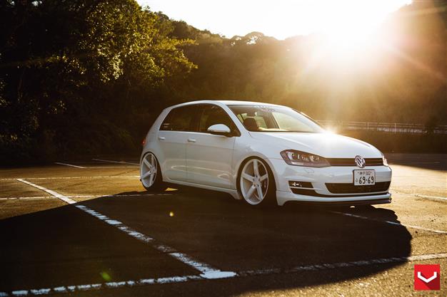 VW Golf R - Vossen CV3R