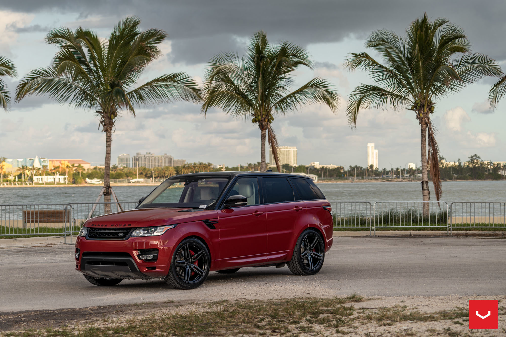 LAND ROVER RANGE ROVER - HYBRID FORGED: HF-1 - Vossen Wheels