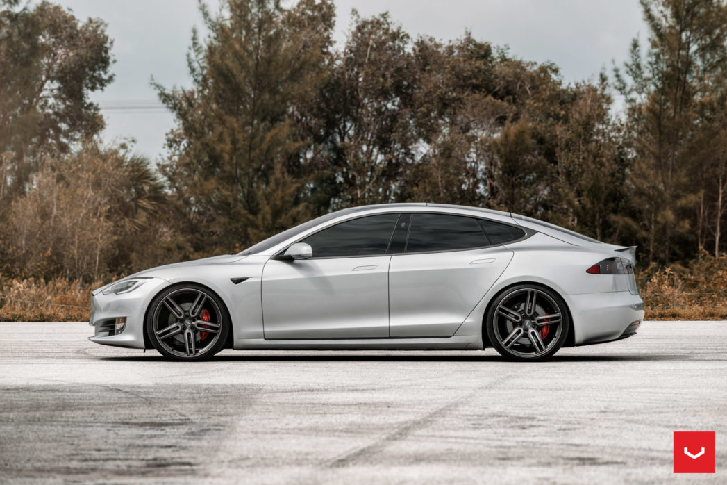 Tesla Model S Hybrid Forged Series Hf 1 Vossen Wheels