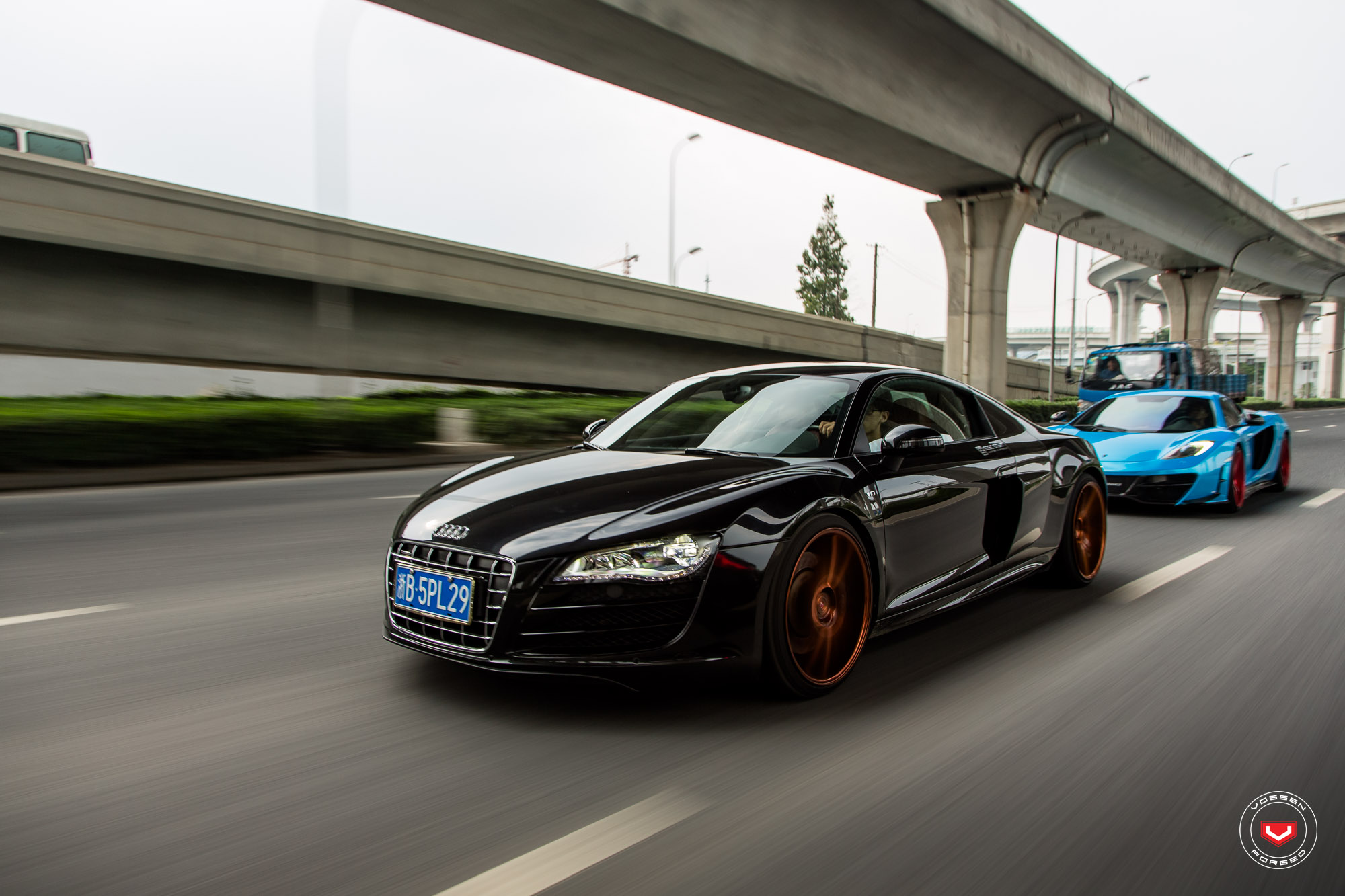 Audi R8 on VPS-307T and McLaren MP412C on VPS-306 - TNP Performance China - © Vossen Wheels 2015 - 1003