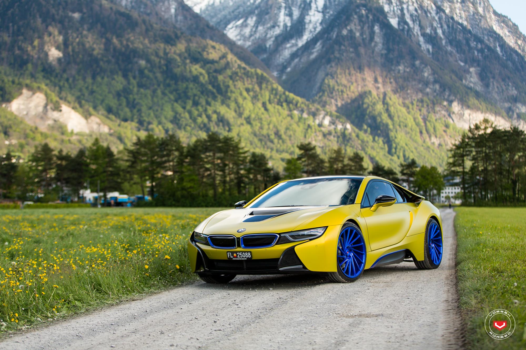 Bmw i8 желтая фото