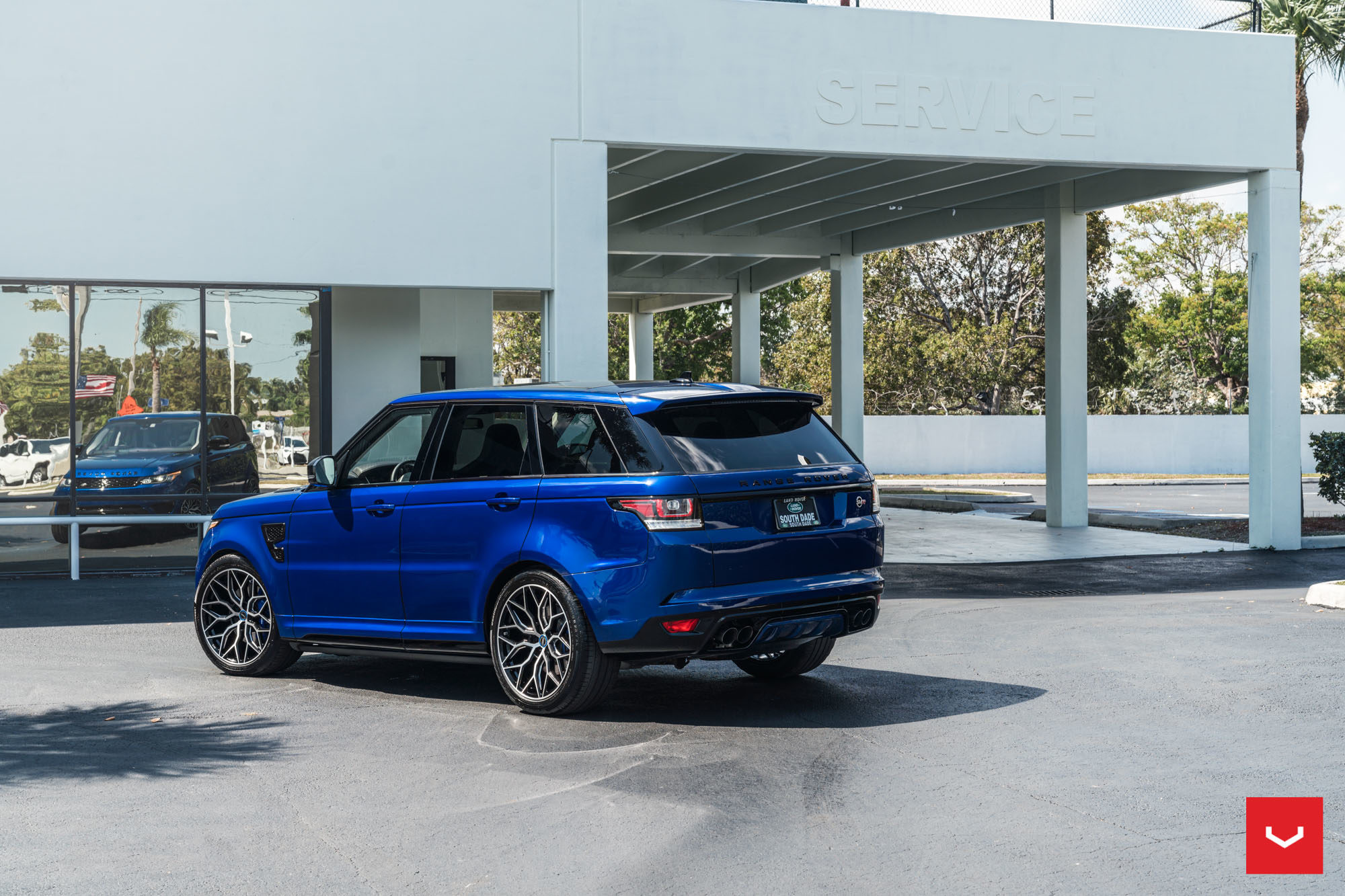 LAND ROVER RANGE ROVER SVR - HYBRID FORGED: HF-2 - Vossen Wheels