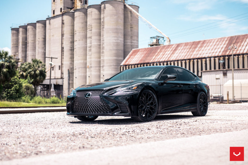 LEXUS LS500 - HYBRID FORGED SERIES: HF-2 - Vossen Wheels