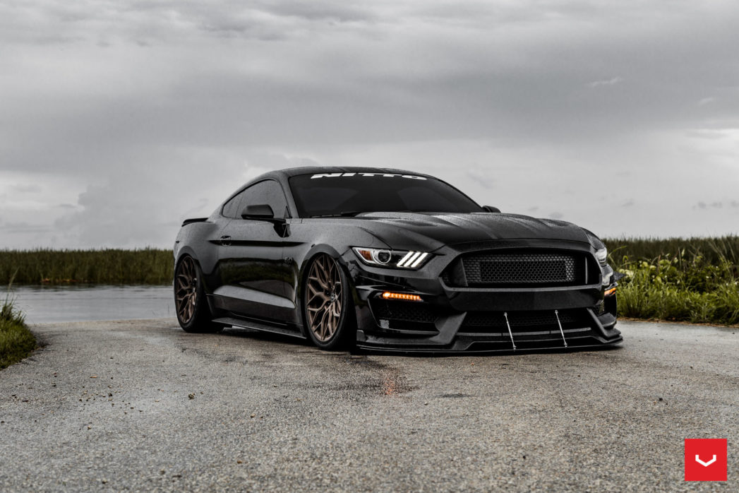 FORD MUSTANG GT - HYBRID FORGED SERIES: HF-2 - Vossen Wheels