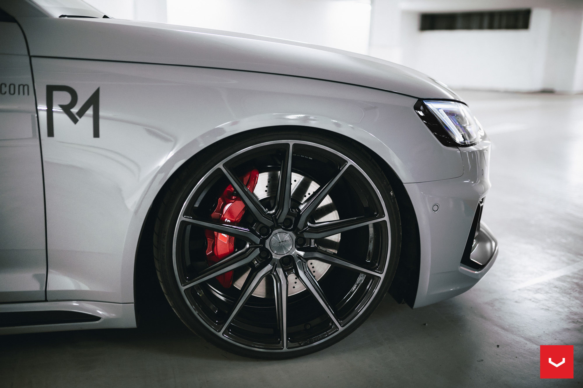 AUDI RS4 - HYBRID FORGED SERIES: HF-3 - Vossen Wheels