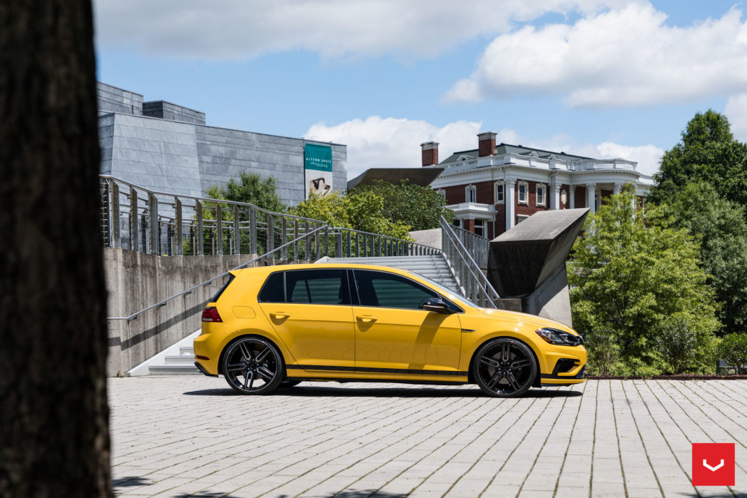 VOLKSWAGEN GOLF R - HYBRID FORGED SERIES: HF-1 - Vossen Wheels