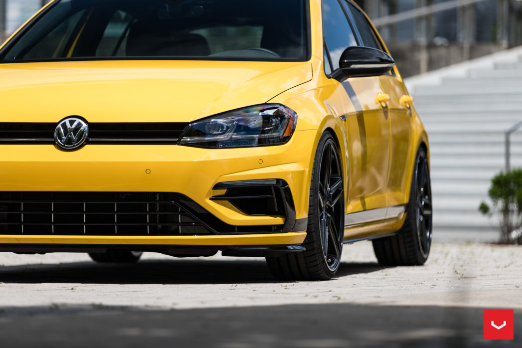 VOLKSWAGEN GOLF R - HYBRID FORGED SERIES: HF-1 - Vossen Wheels