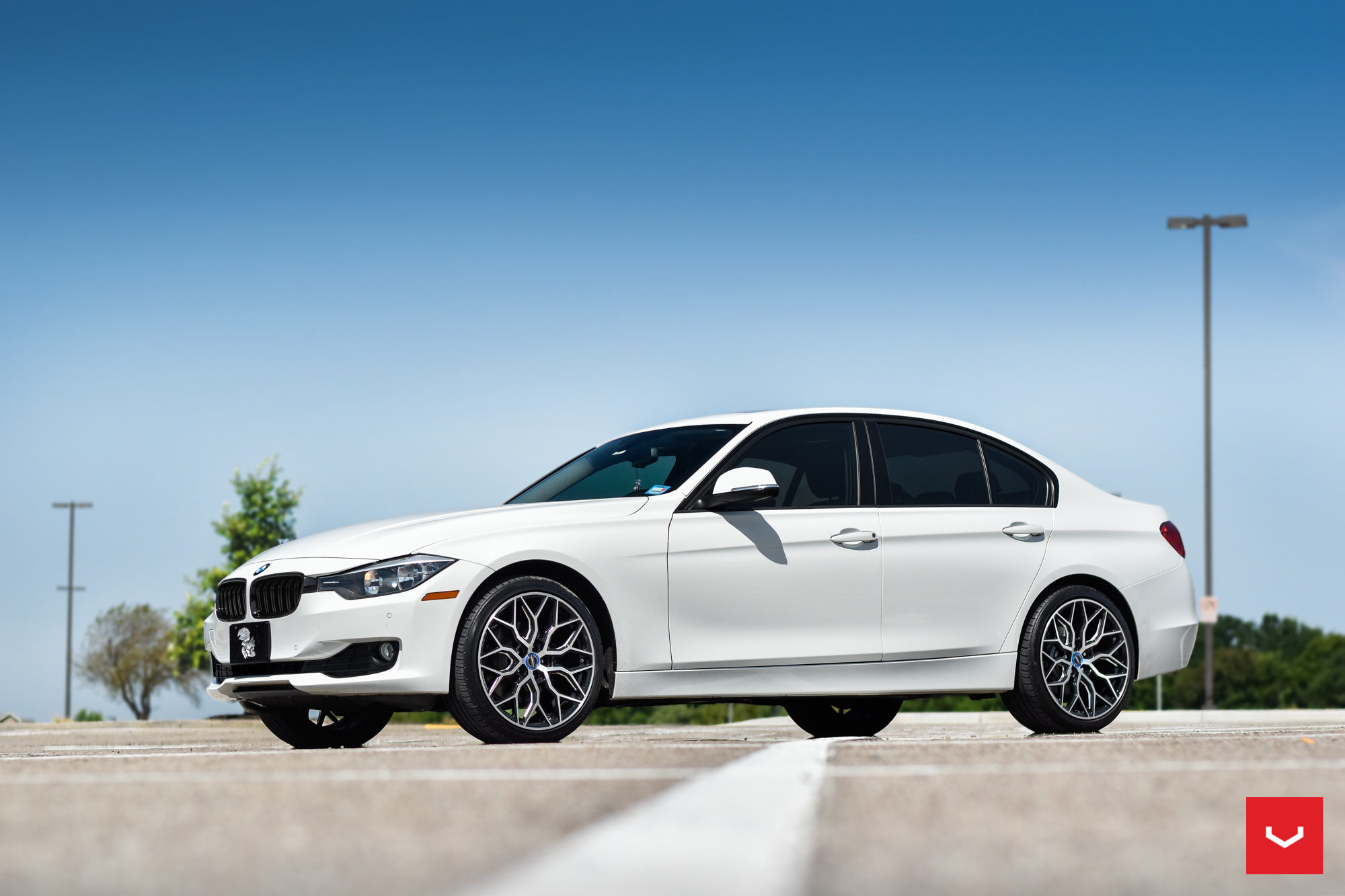 BMW 320i - HYBRID FORGED SERIES: HF-2 - Vossen Wheels