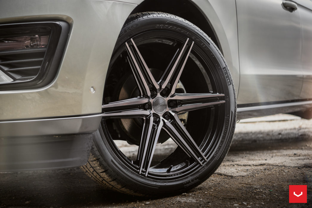 FORD EXPEDITION - HYBRID FORGED SERIES: HF6-2 - Vossen Wheels