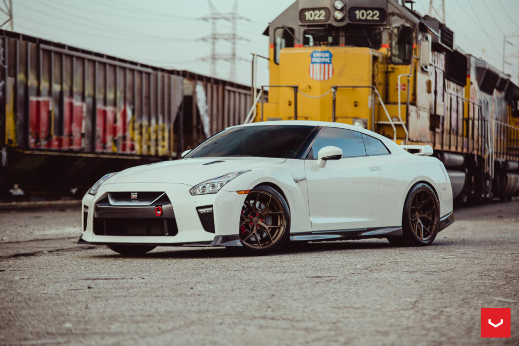 NISSAN GTR - HYBRID FORGED SERIES: HF-5 - Vossen Wheels