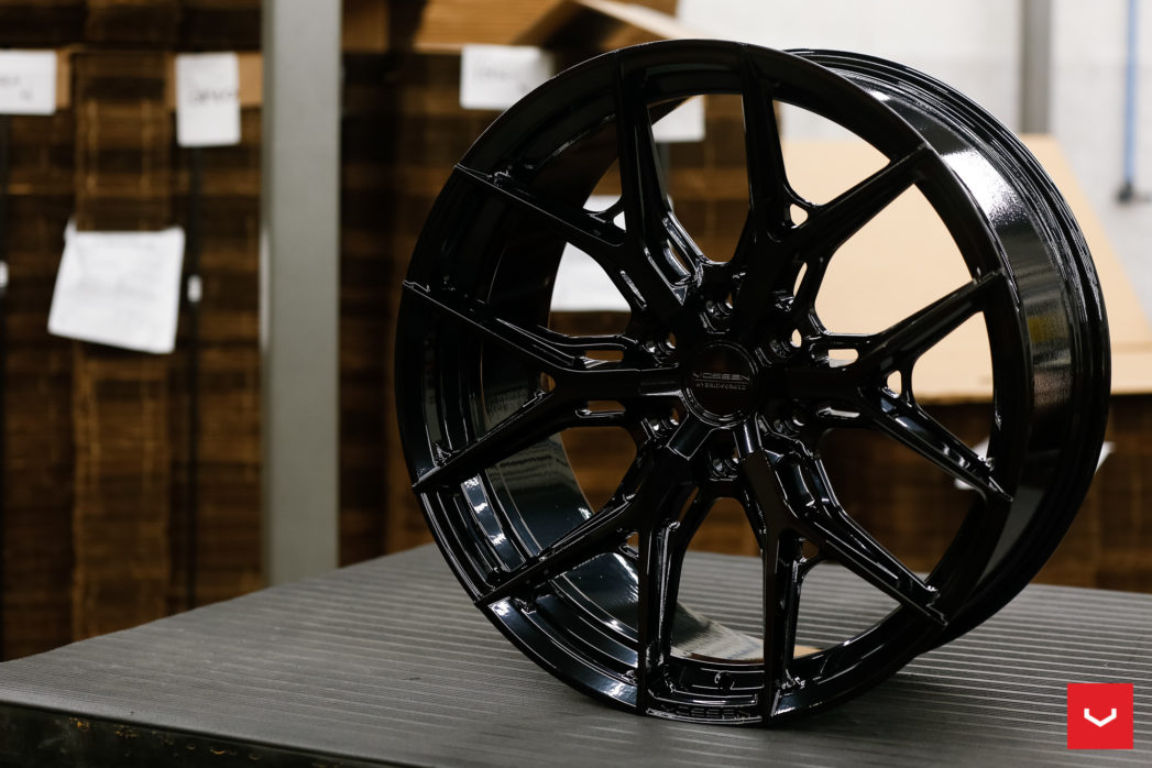 HYBRID FORGED SERIES: HF6-4 - Vossen Wheels