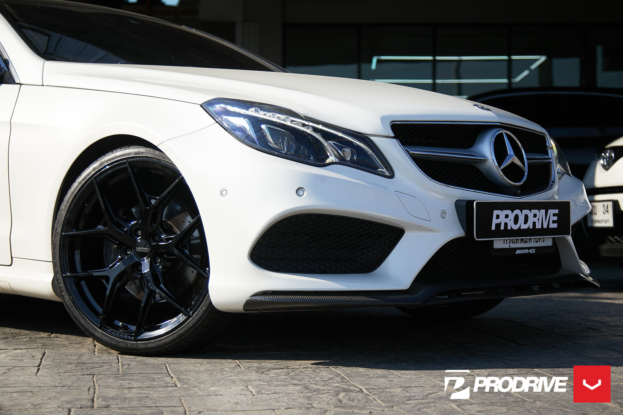 MERCEDES-BENZ E200 - HYBRID FORGED SERIES: HF-5 - Vossen Wheels