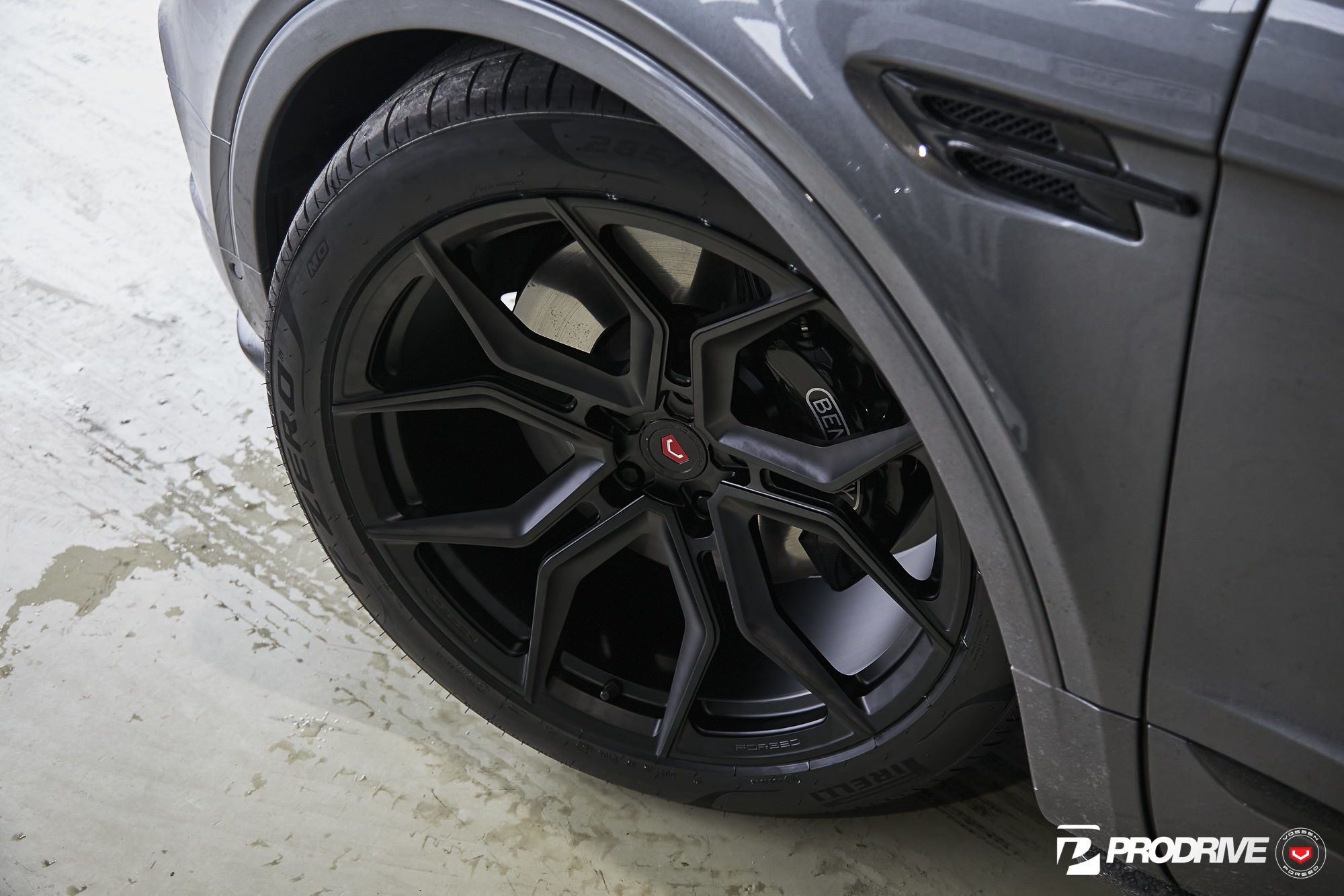BENTLEY BENTAYGA - EVO SERIES: EVO-3 - Vossen Wheels