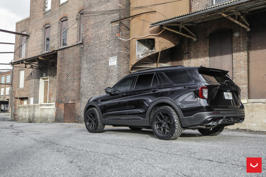 FORD EXPLORER ST - HYBRID FORGED SERIES: HF-5 - Vossen Wheels