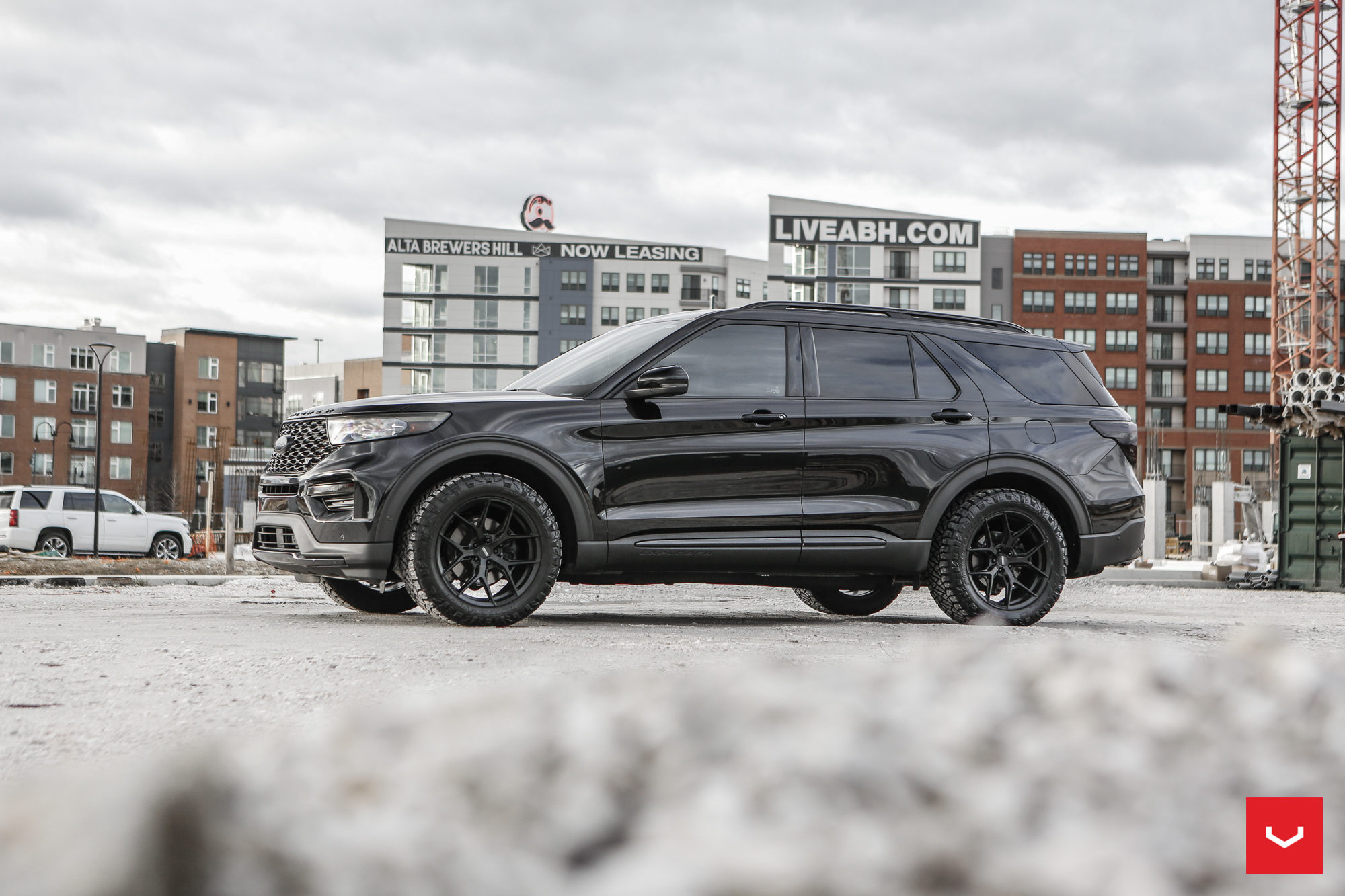 FORD EXPLORER ST - HYBRID FORGED SERIES: HF-5 - Vossen Wheels