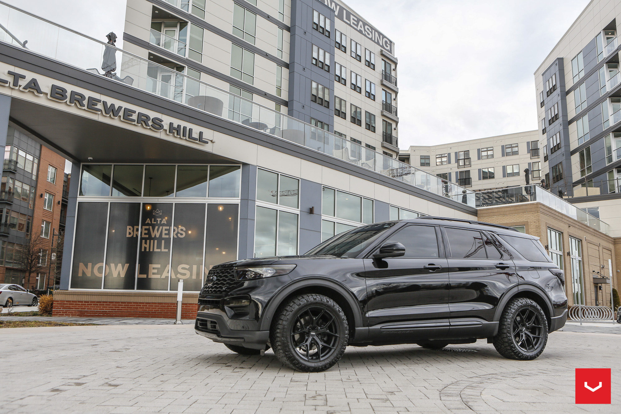 FORD EXPLORER ST - HYBRID FORGED SERIES: HF-5 - Vossen Wheels