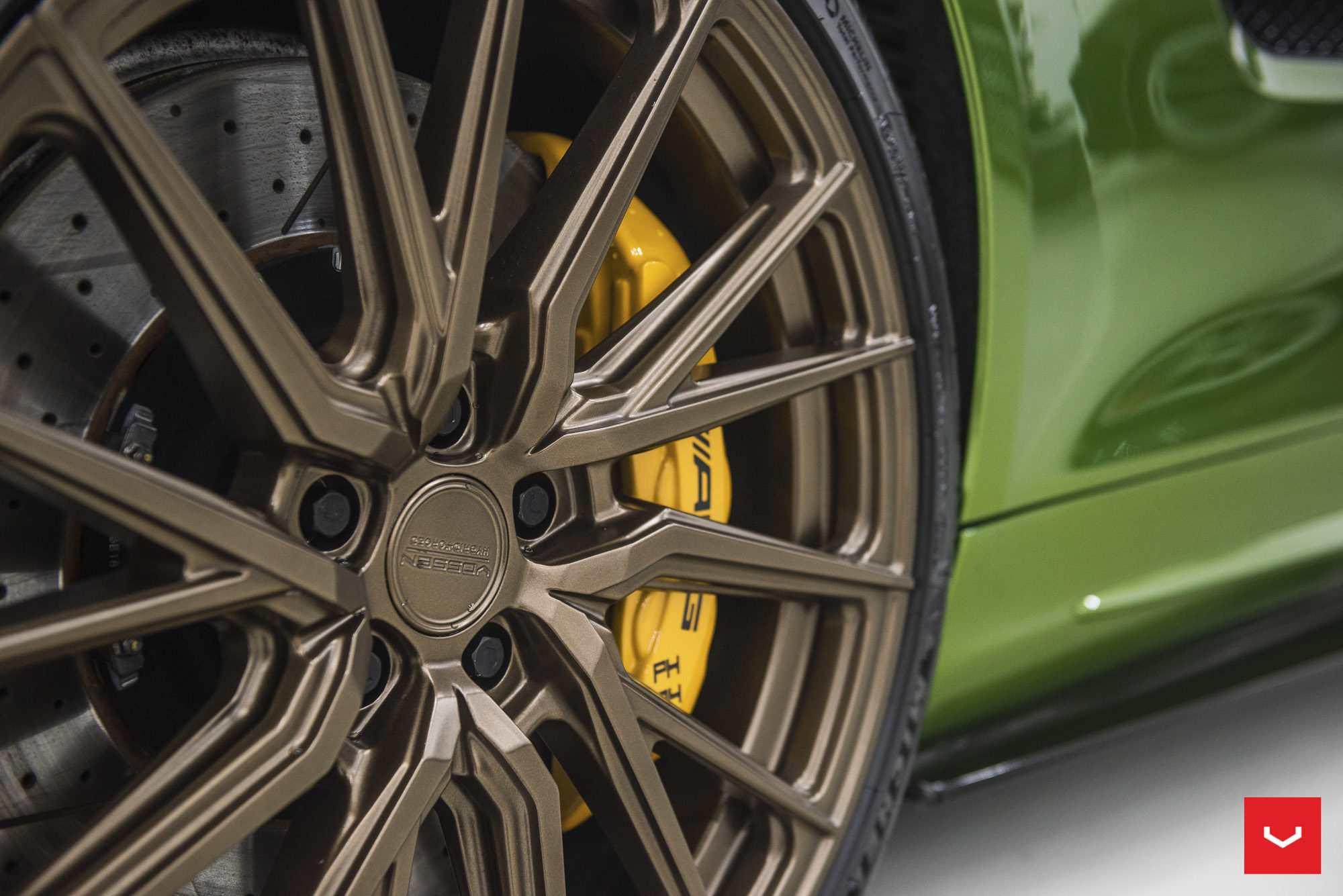 MERCEDES AMG GTS - HYBRID FORGED SERIES: HF-4T - Vossen Wheels