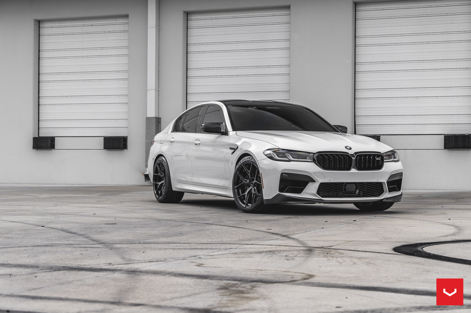 BMW F90 M5 COMP - HYBRID FORGED SERIES: HF-5 - Vossen Wheels