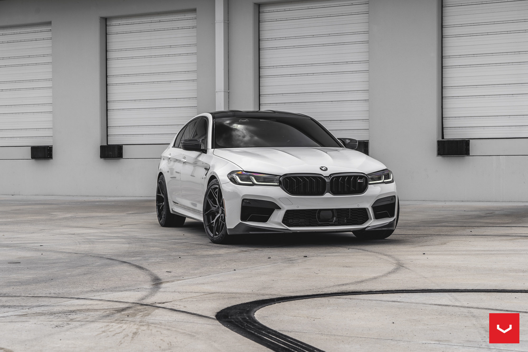 BMW F90 M5 COMP - HYBRID FORGED SERIES: HF-5 - Vossen Wheels