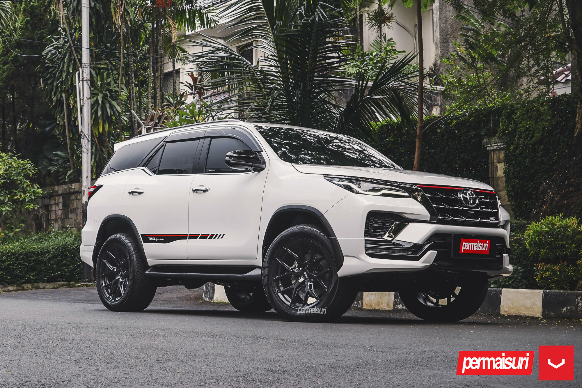 Toyota Fortuner Trd Sportivo - Hybrid Forged Series: Hf6-4 - Vossen Wheels