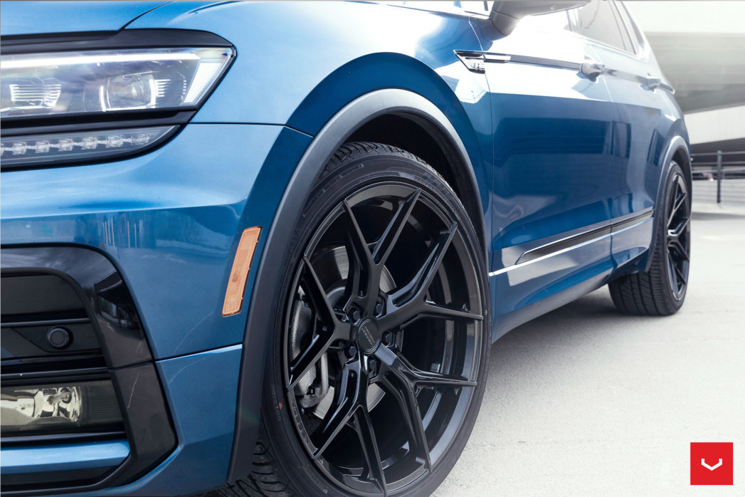 VW TIGUAN R - HYBRID FORGED SERIES: HF-5 - Vossen Wheels