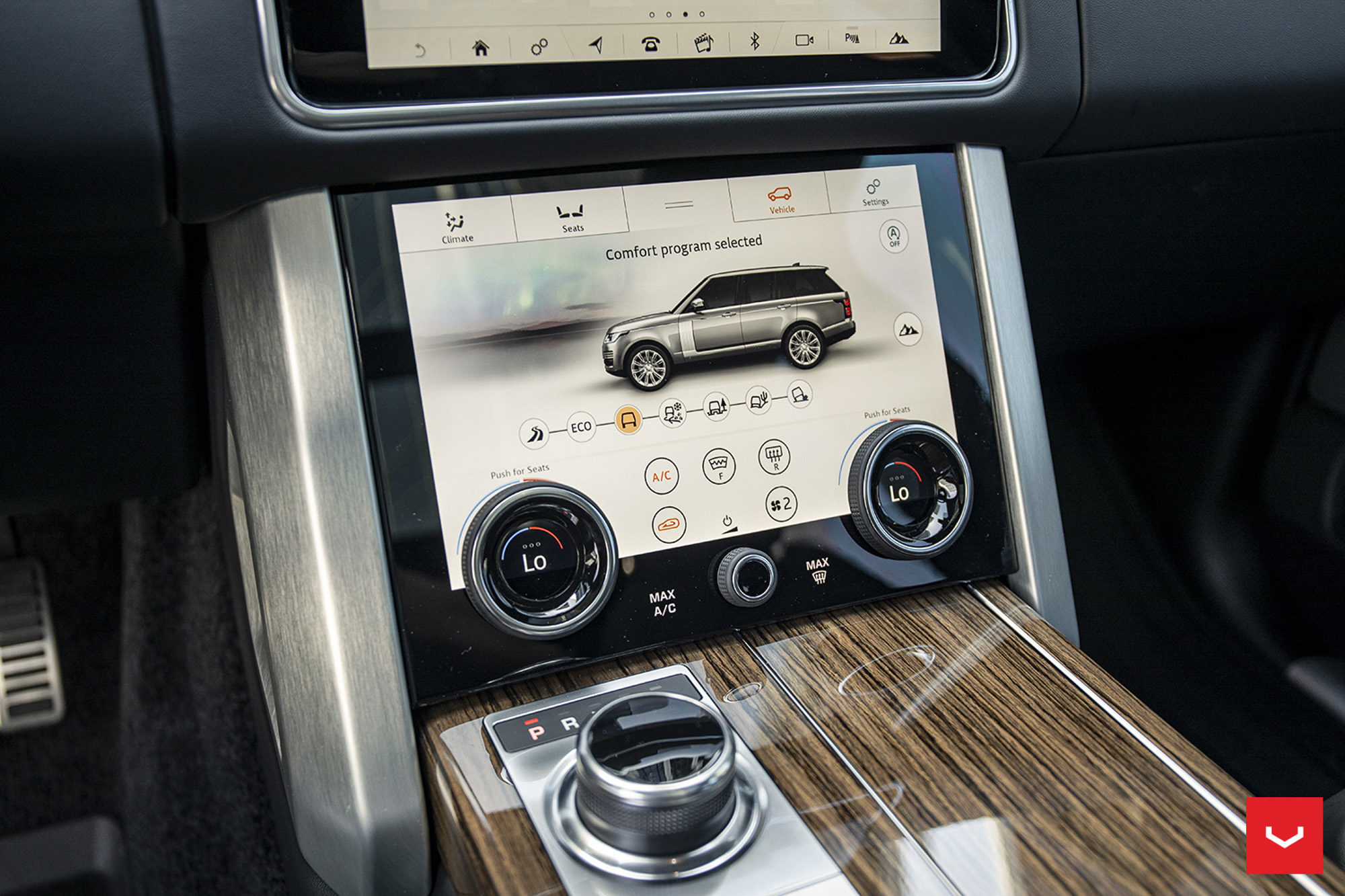 LAND ROVER RANGE ROVER - HYBRID FORGED SERIES: HF-2 - Vossen Wheels