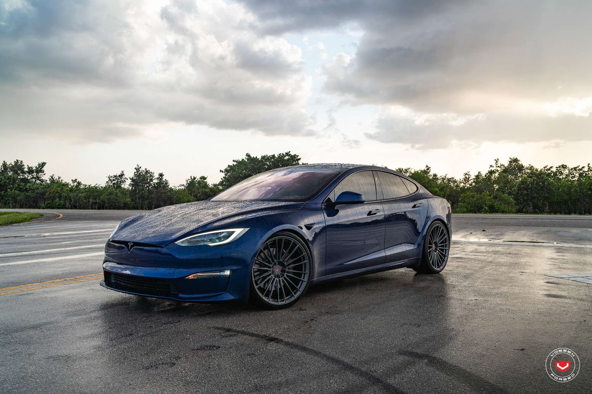 Tesla Model S Plaid Series 17 S17 04 Vossen Wheels