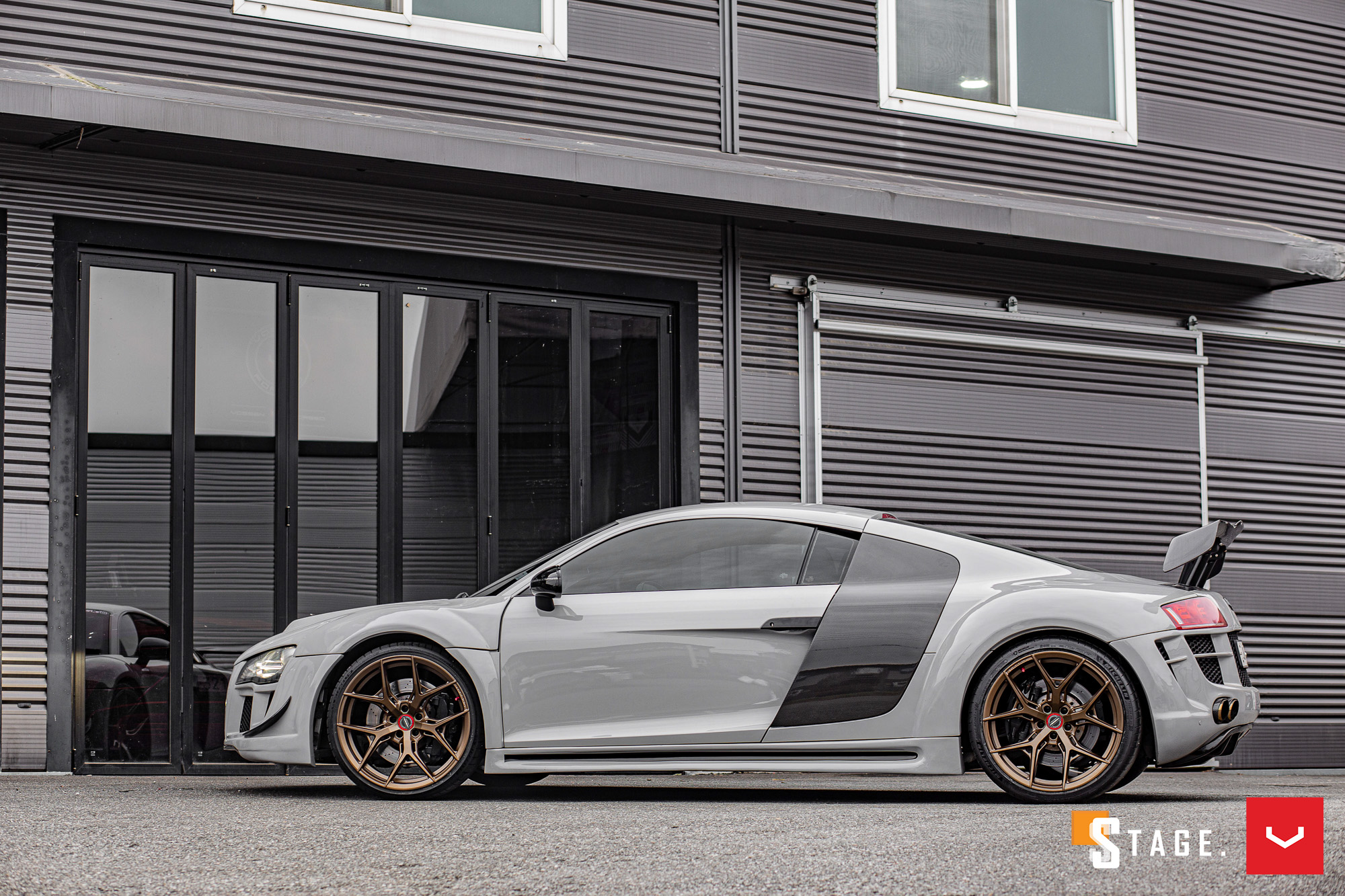 WIDEBODY AUDI R8 - HYBRID FORGED SERIES: HF-5 - Vossen Wheels