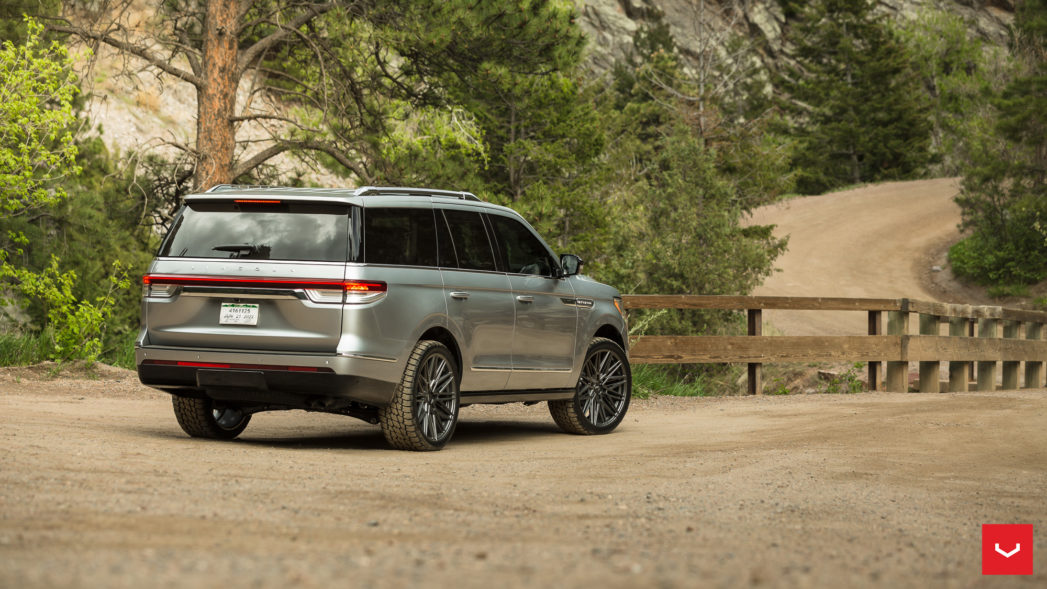 LINCOLN NAVIGATOR - HYBRID FORGED SERIES: HF6-5 - Vossen Wheels