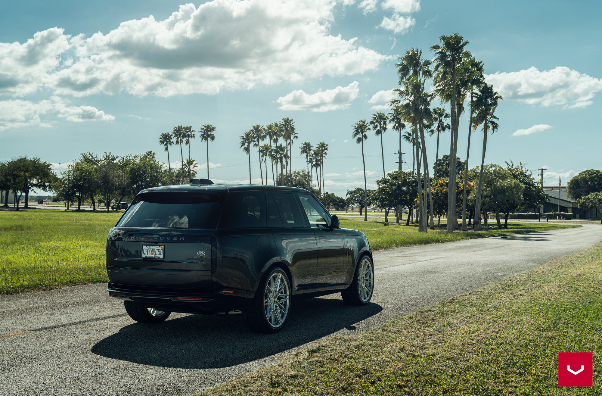 LAND ROVER RANGE ROVER - HYBRID FORGED SERIES: HF-7 - Vossen Wheels