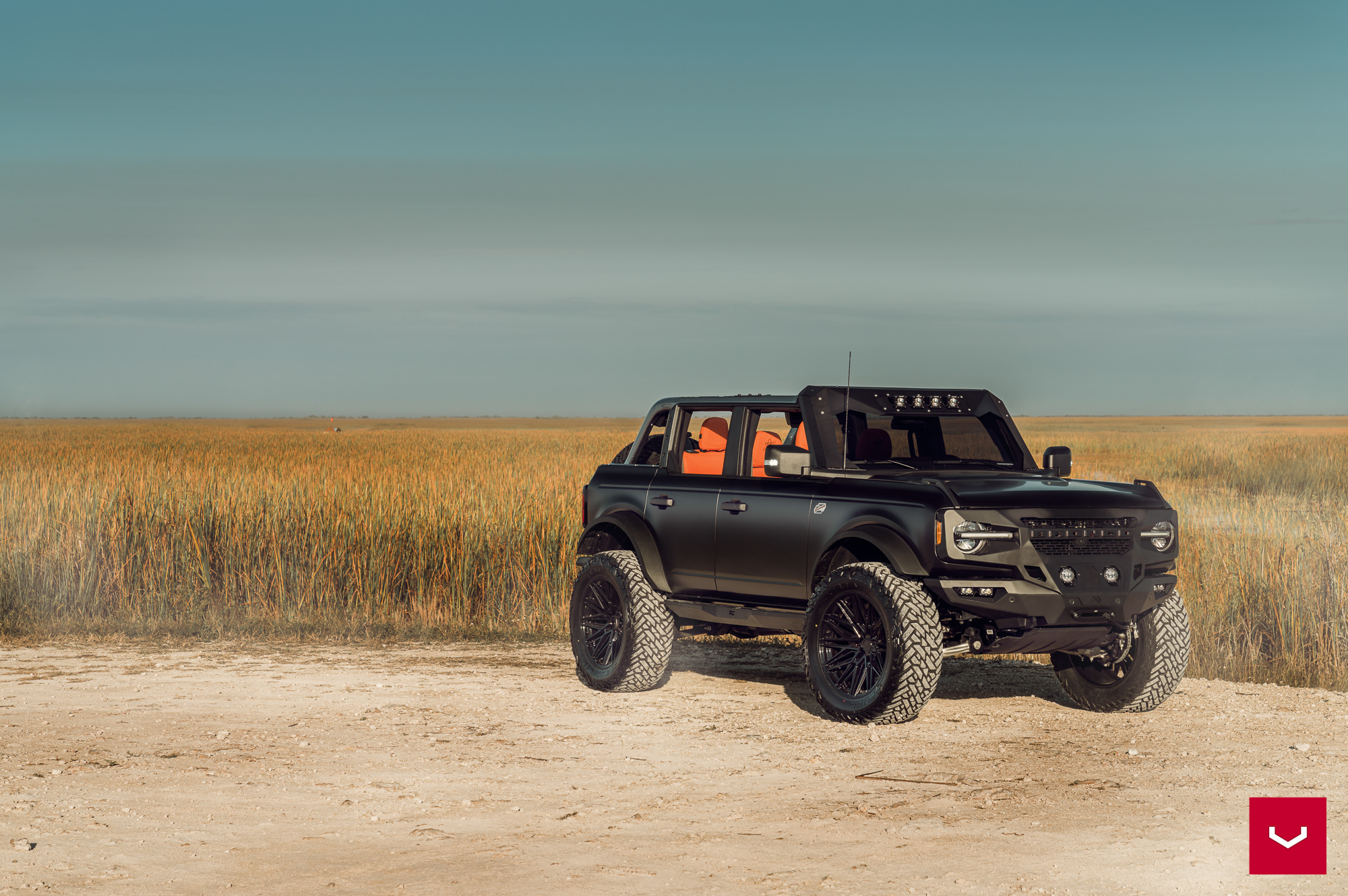 FORD BRONCO - HYBRID FORGED SERIES: HF6-5 - Vossen Wheels