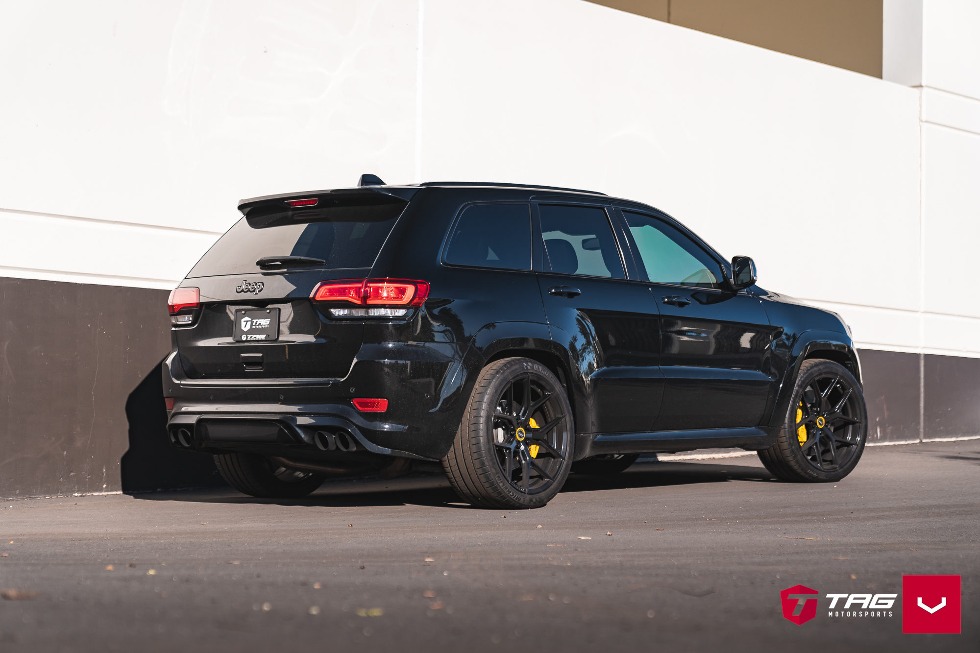 JEEP TRACKHAWK - HYBRID FORGED SERIES: HF-5 - Vossen Wheels