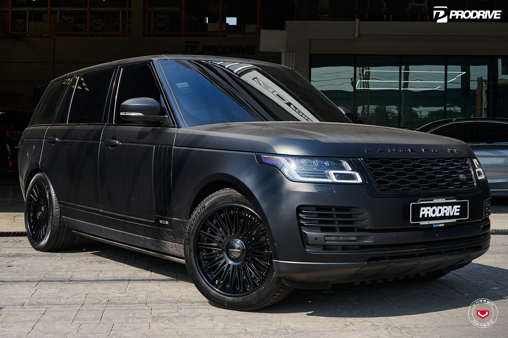 Range Rover Style 17 LAND ROVER RANGE ROVER - SERIES 17: S17-14 (3-PIECE) - Vossen Wheels