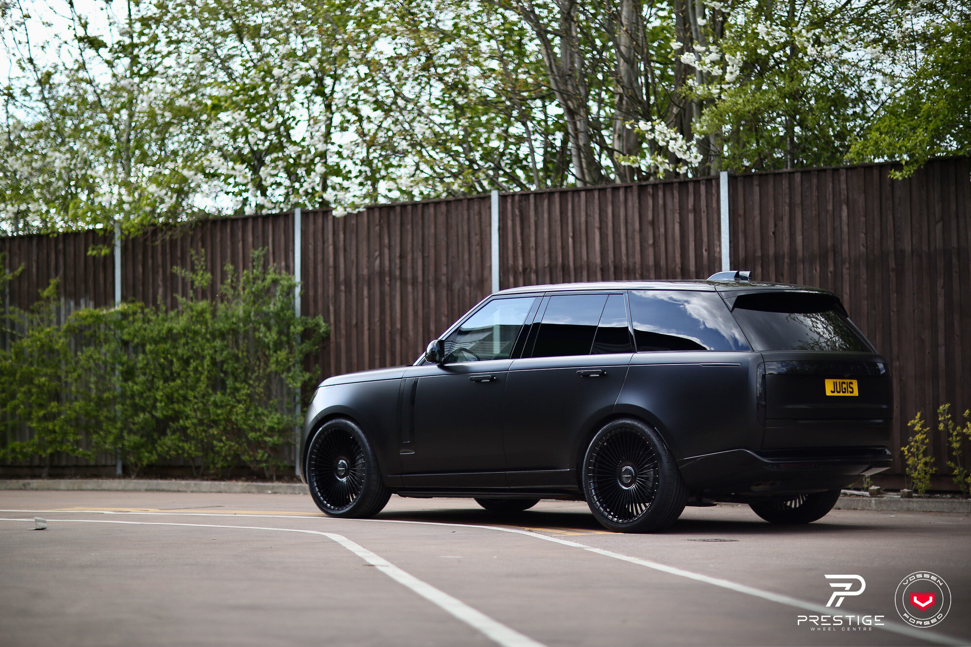 Range Rover Style 17 LAND ROVER RANGE ROVER - SERIES 17: S17-16 - Vossen Wheels