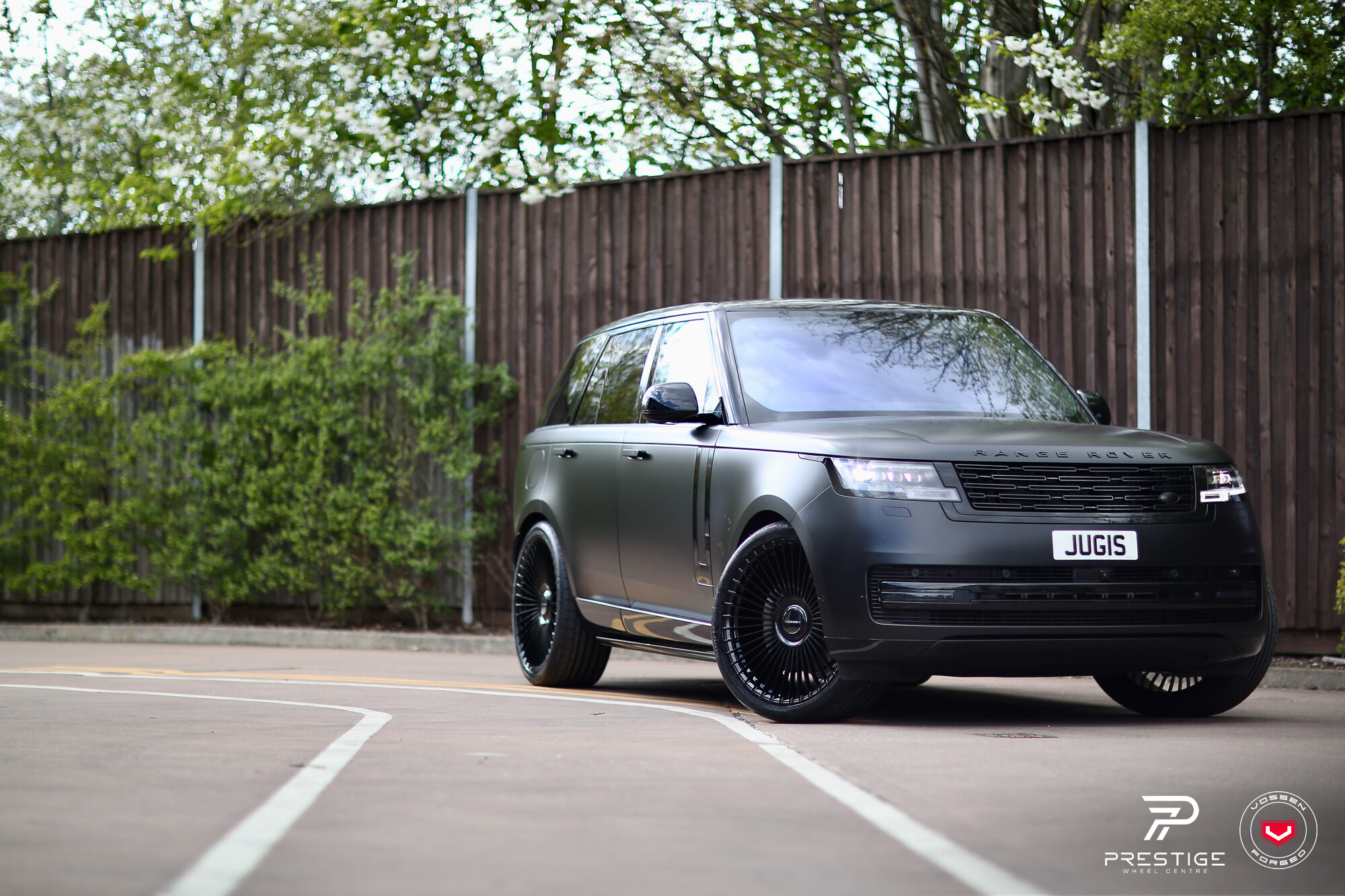 Range Rover Style 17 LAND ROVER RANGE ROVER - SERIES 17: S17-16 - Vossen Wheels