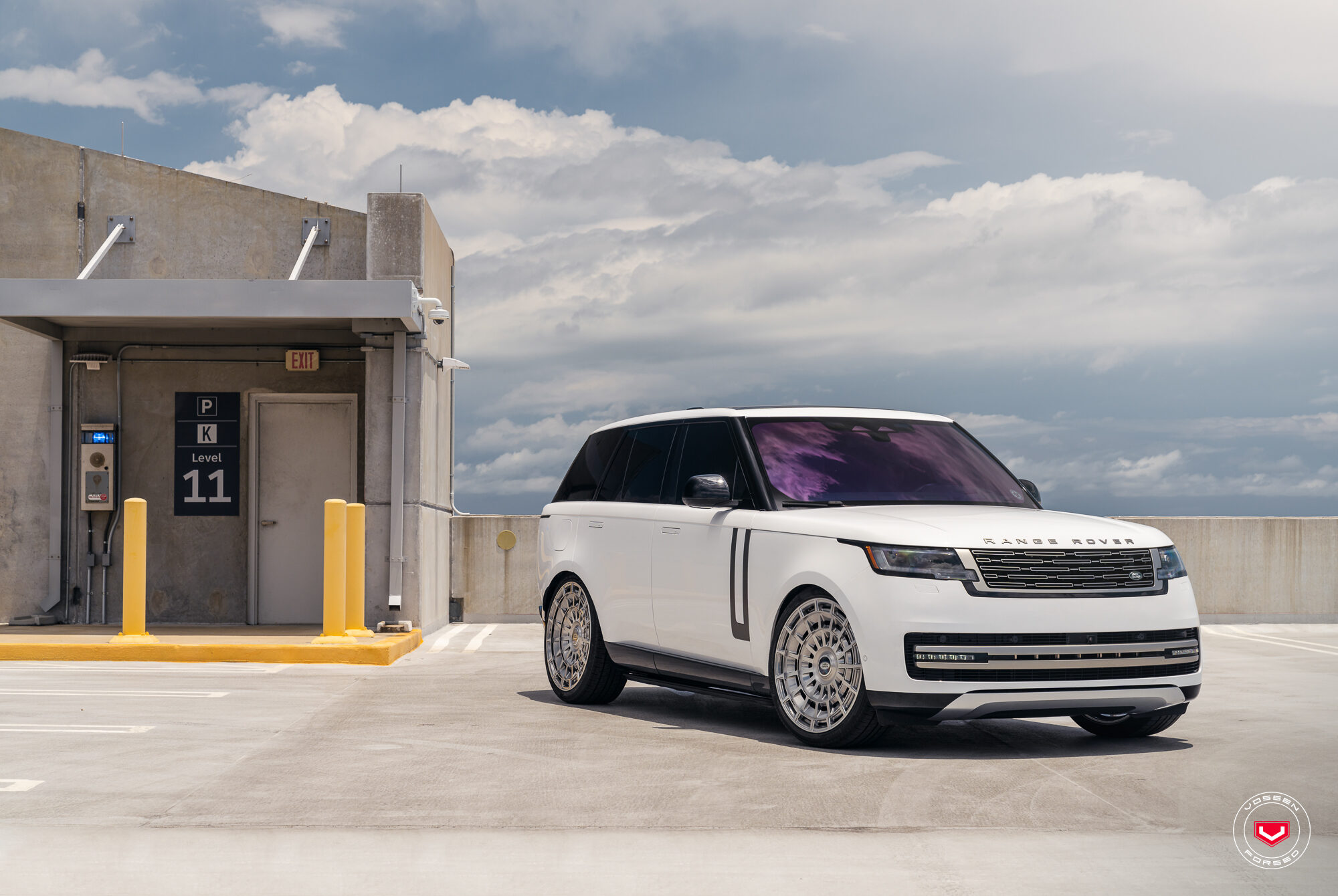 LAND ROVER RANGE ROVER - LC3 SERIES: LC3-12 - Vossen Wheels