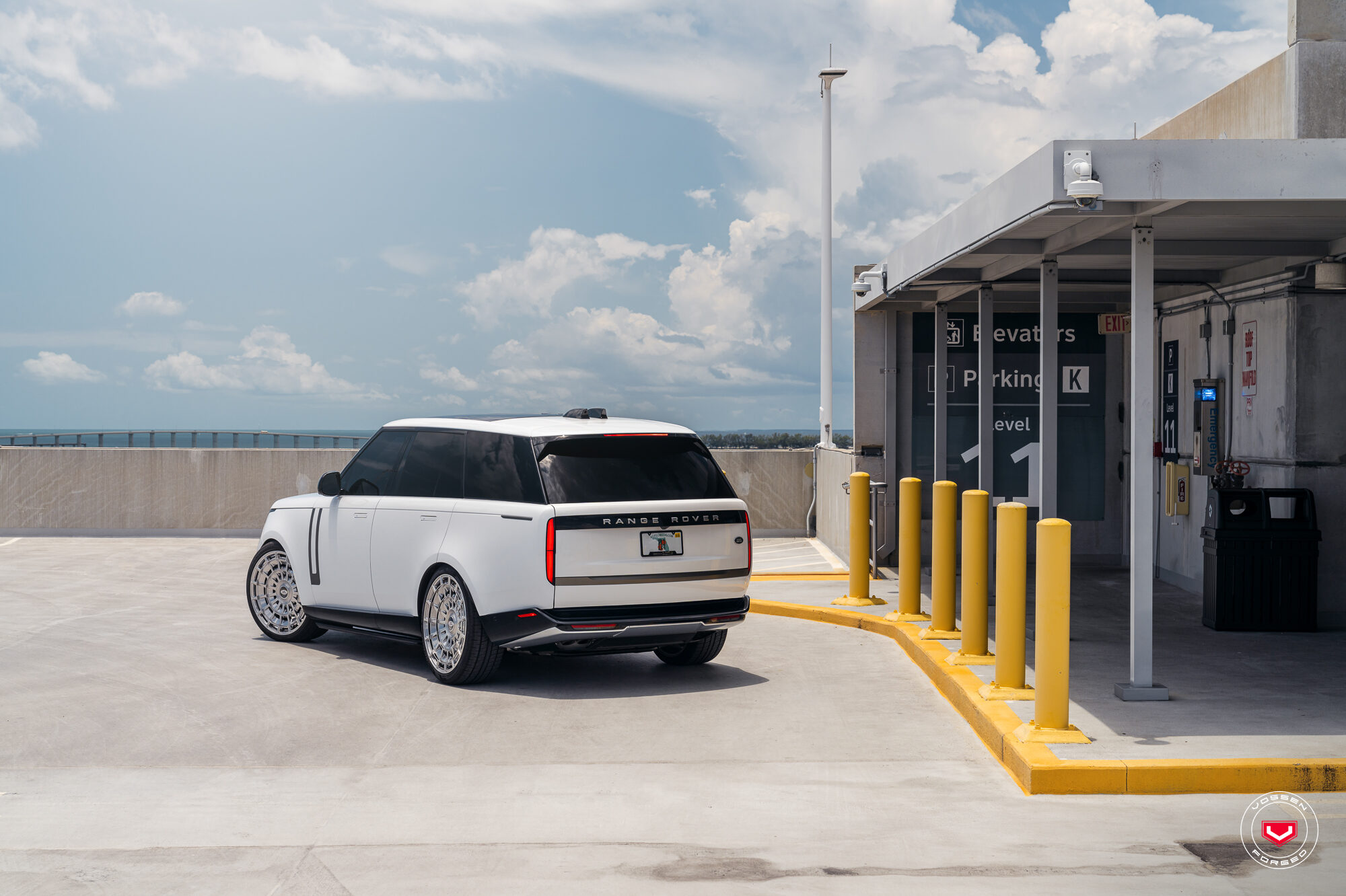 LAND ROVER RANGE ROVER - LC3 SERIES: LC3-12 - Vossen Wheels
