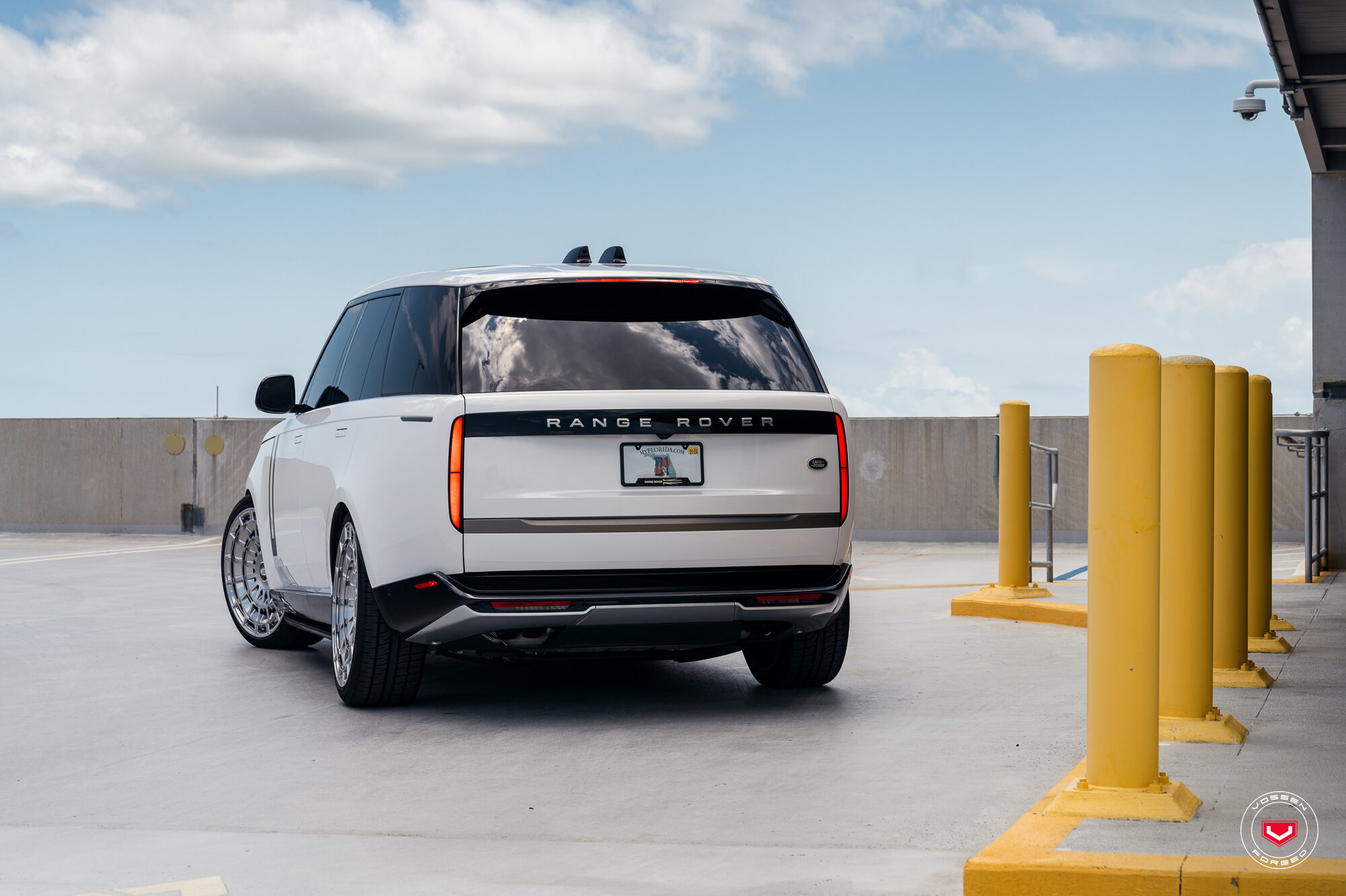LAND ROVER RANGE ROVER - LC3 SERIES: LC3-12 - Vossen Wheels