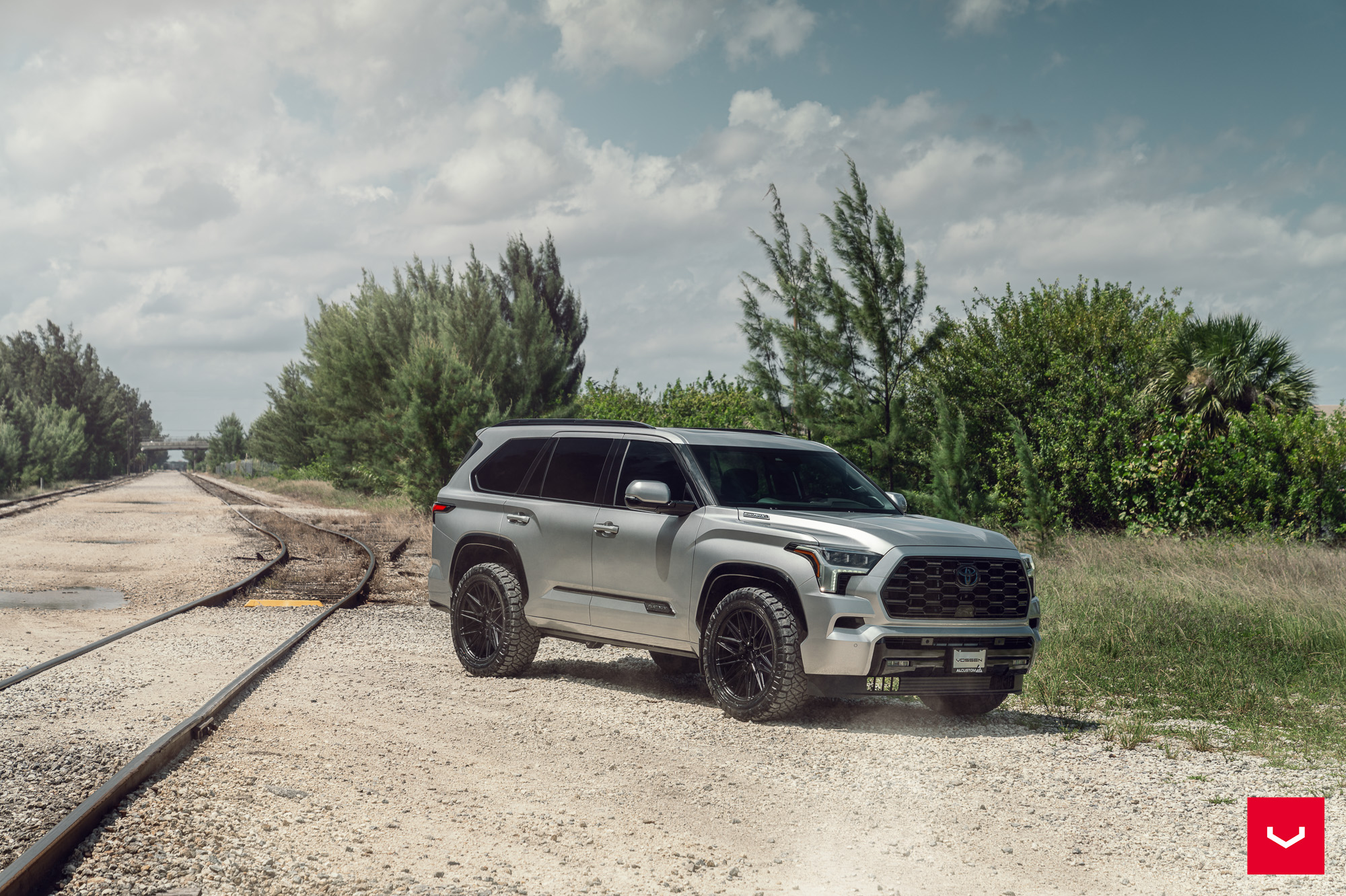 TOYOTA SEQUOIA - HYBRID FORGED SERIES: HF6-5 - Vossen Wheels