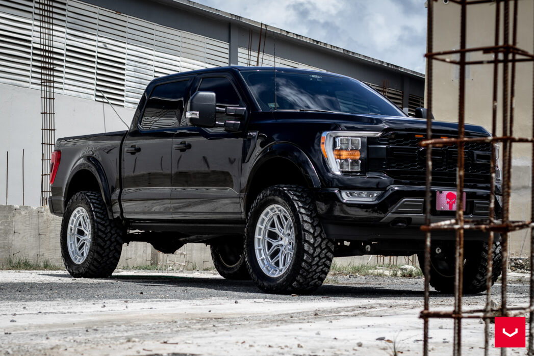 FORD F-150 - HYBRID FORGED SERIES: HFX-1 - Vossen Wheels