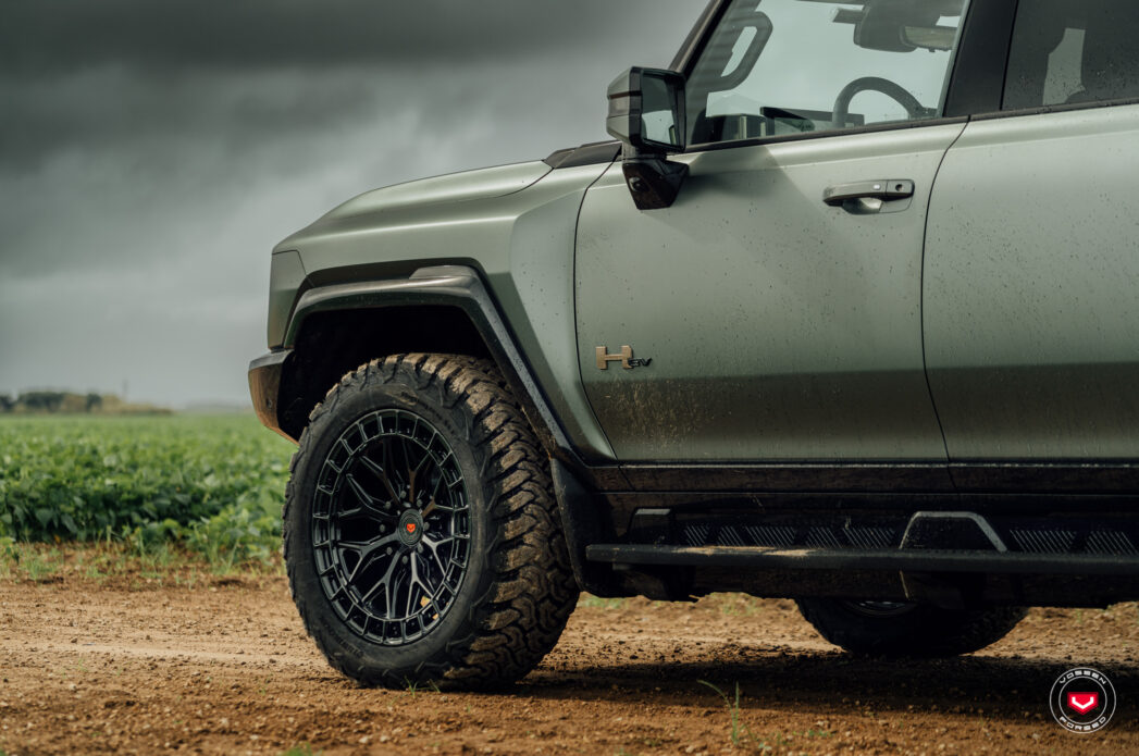 HUMMER EV - LC3 SERIES: LC3-01 - Vossen Wheels