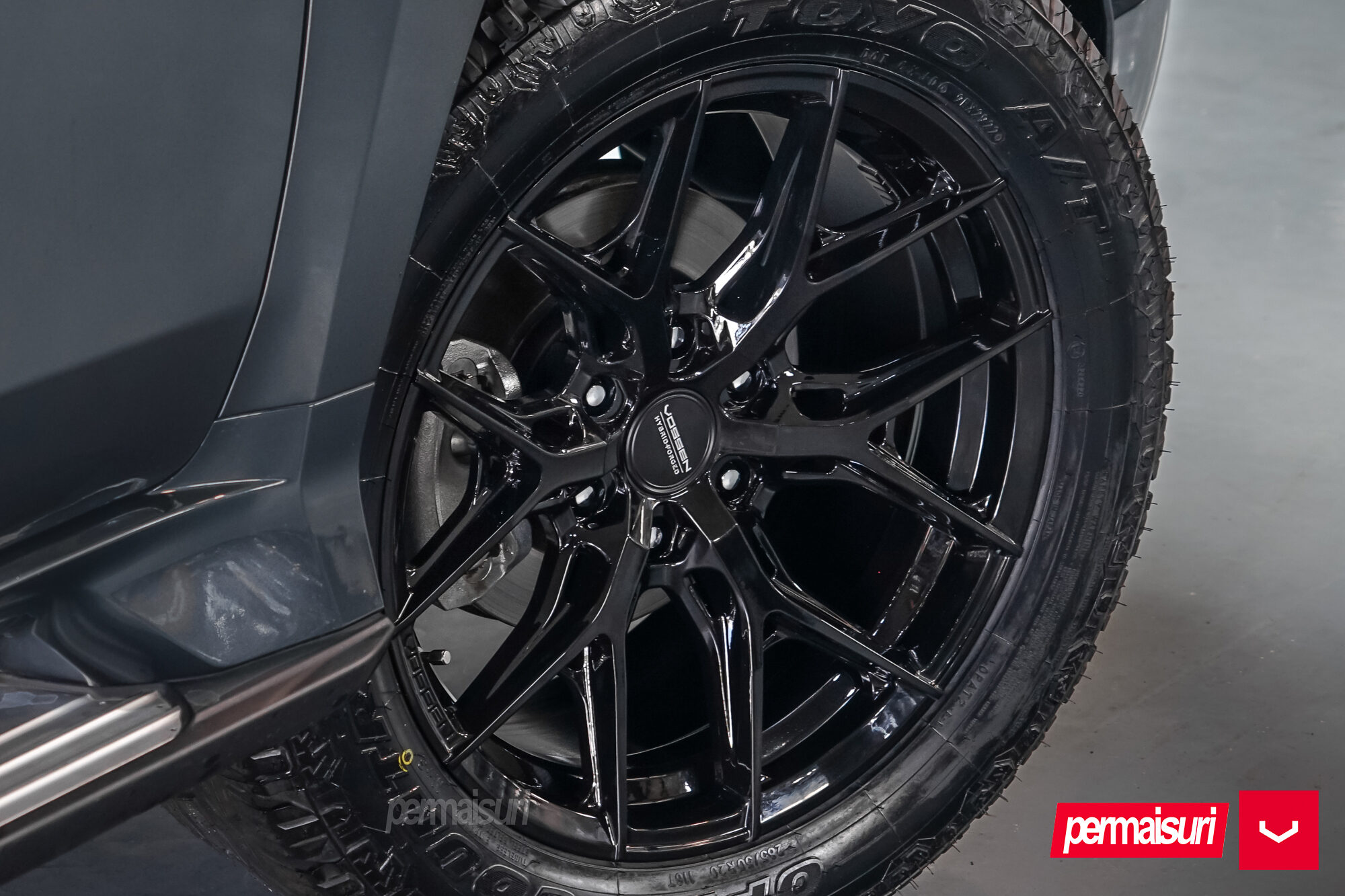 MITSUBISHI PAJERO SPORT - HYBRID FORGED SERIES: HF6-4 - Vossen Wheels