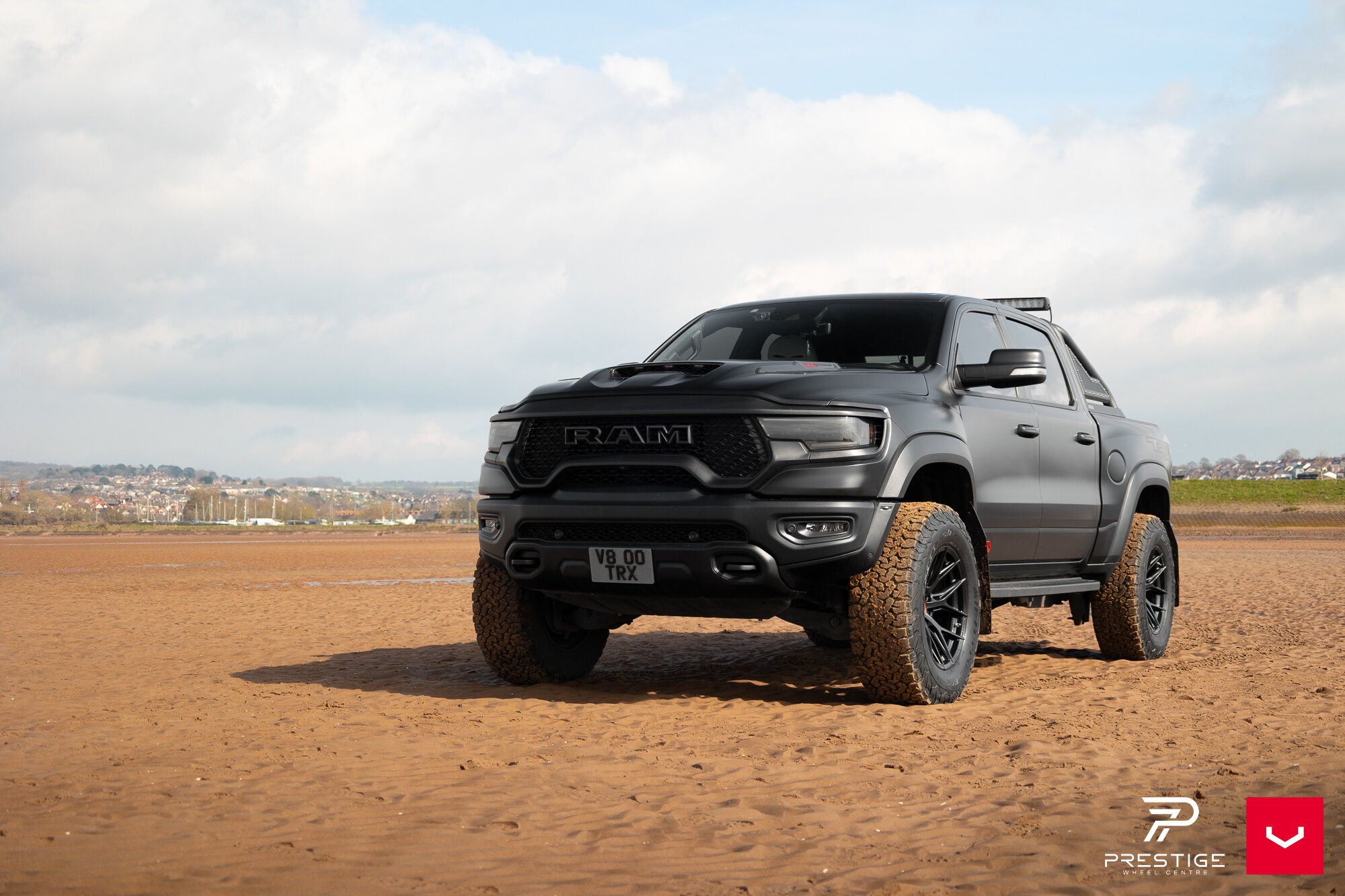 RAM TRX - HYBRID FORGED SERIES: HF6-4 - Vossen Wheels