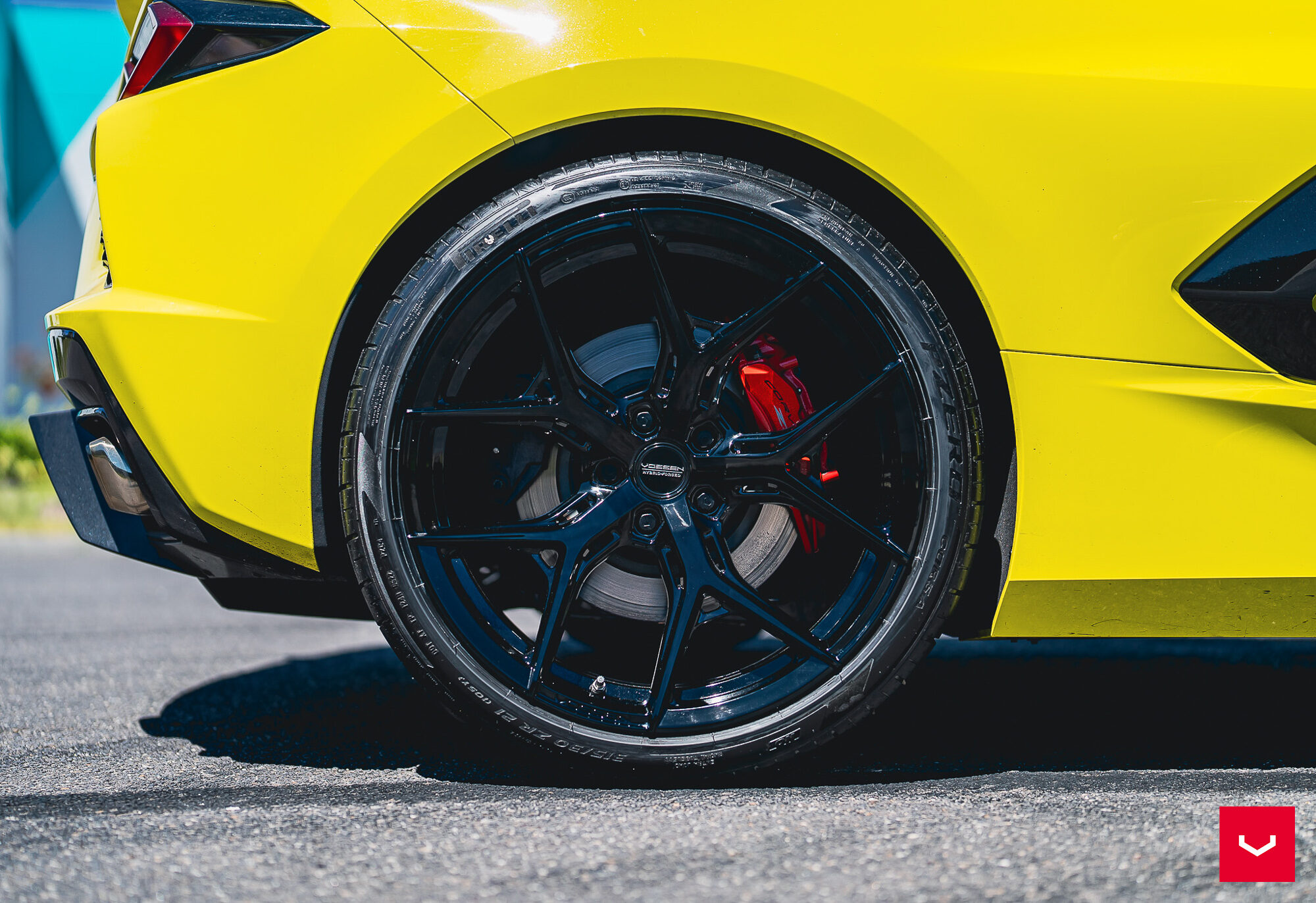 CHEVROLET C8 CORVETTE - HYRBID FORGED SERIES: HF-5 - Vossen Wheels