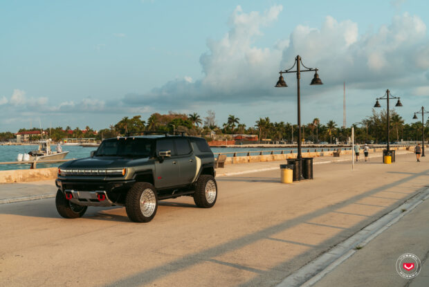 HUMMER EV SUV – LCX SERIES: LCX-04