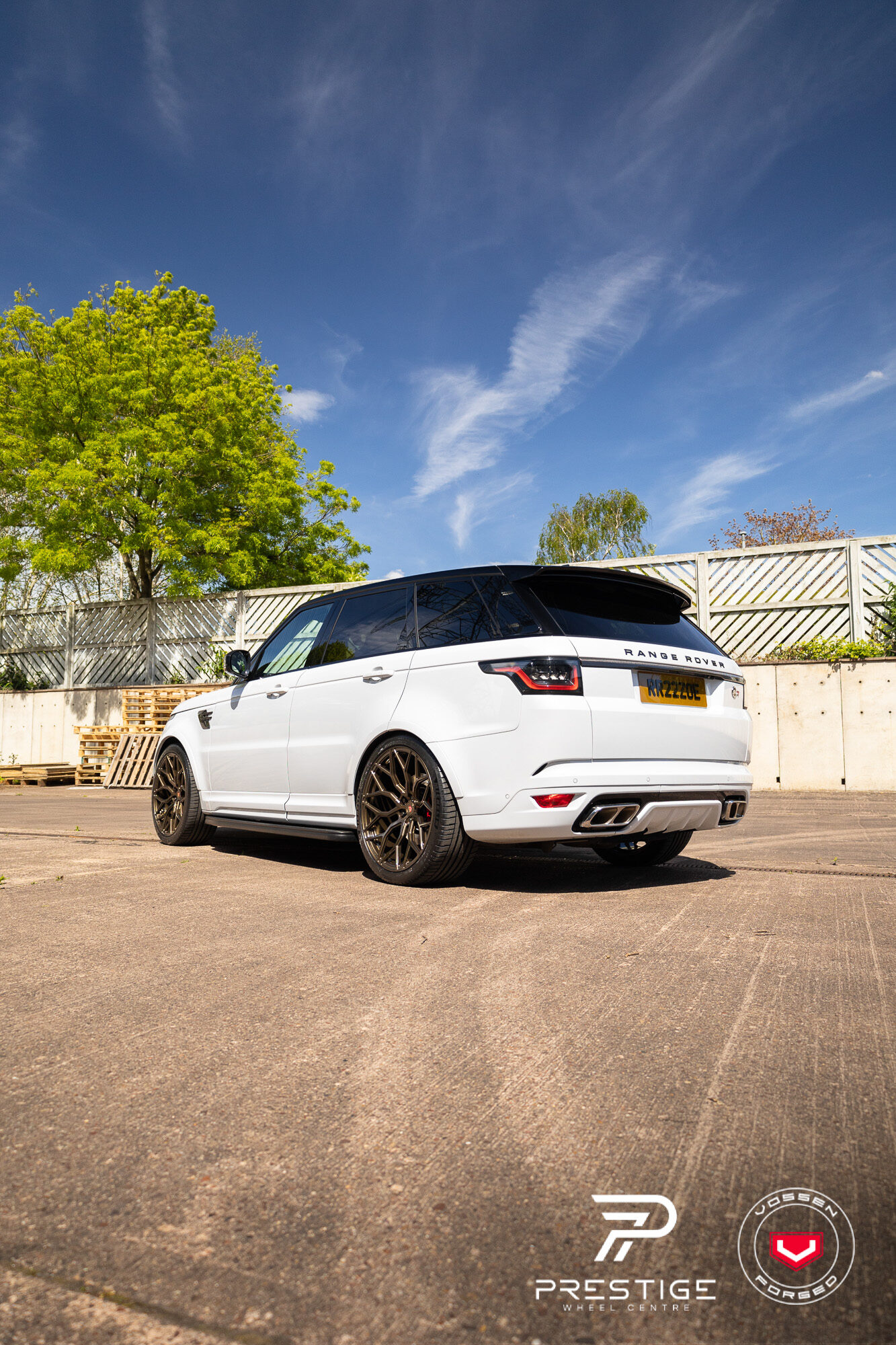Range Rover Style 17 RANGE ROVER SVR - SERIES 17: S17-01 - Vossen Wheels