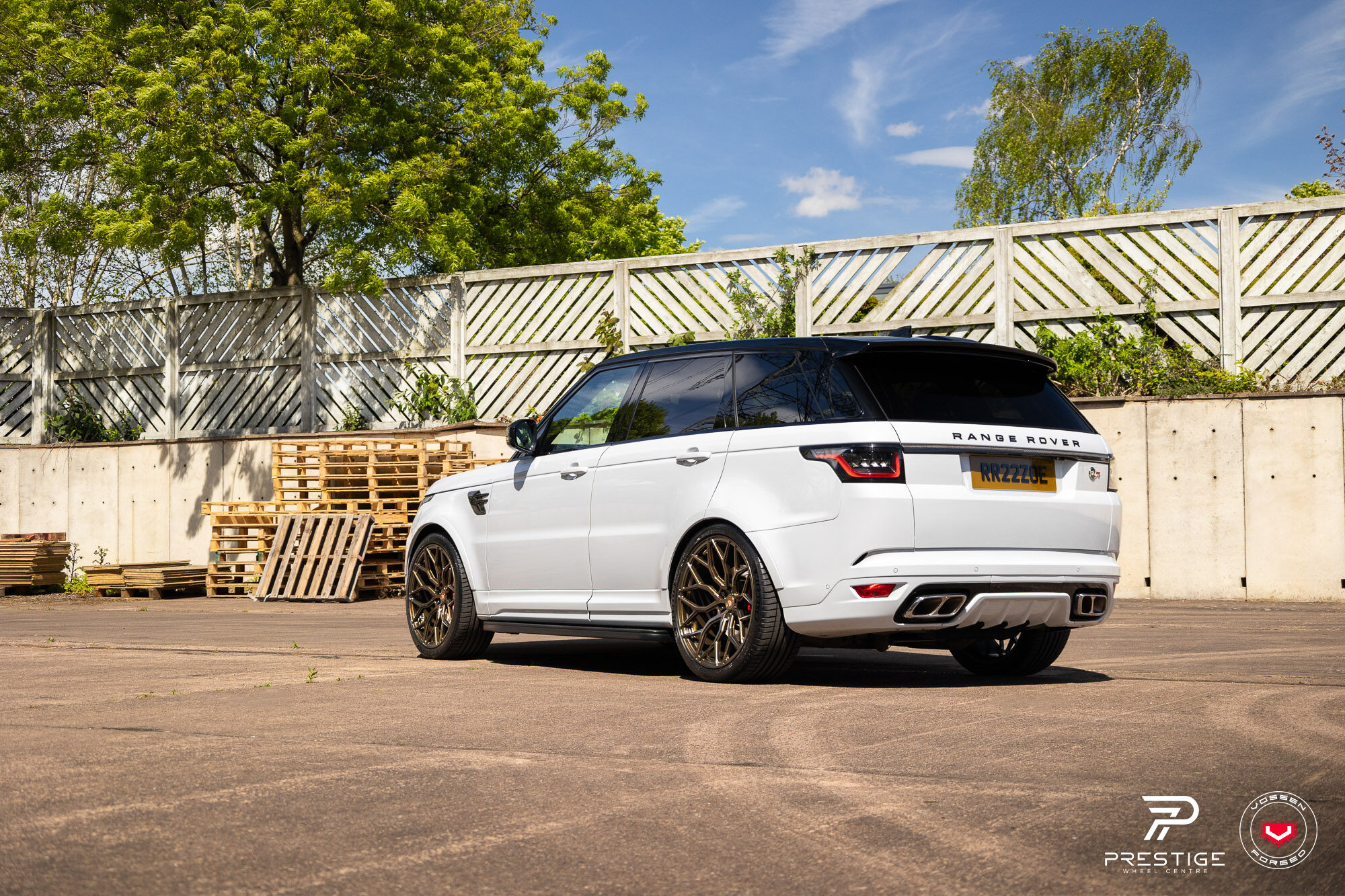 Range Rover Style 17 RANGE ROVER SVR - SERIES 17: S17-01 - Vossen Wheels