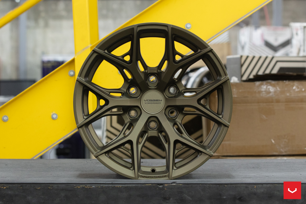 HYBRID FORGED SERIES: HF6-4 - Vossen Wheels